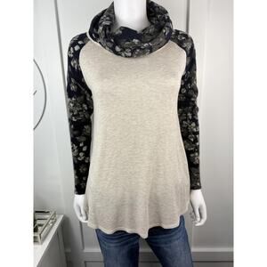 Beautiful Cowlneck Sweater Size S